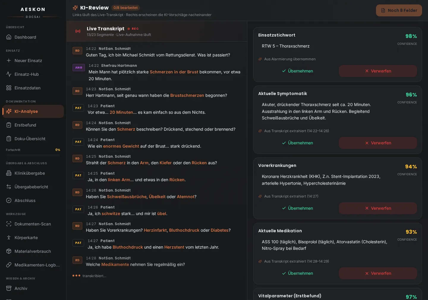 Live-Transkript mit Sprechertrennung und KI-Vorschlägen je Protokollfeld